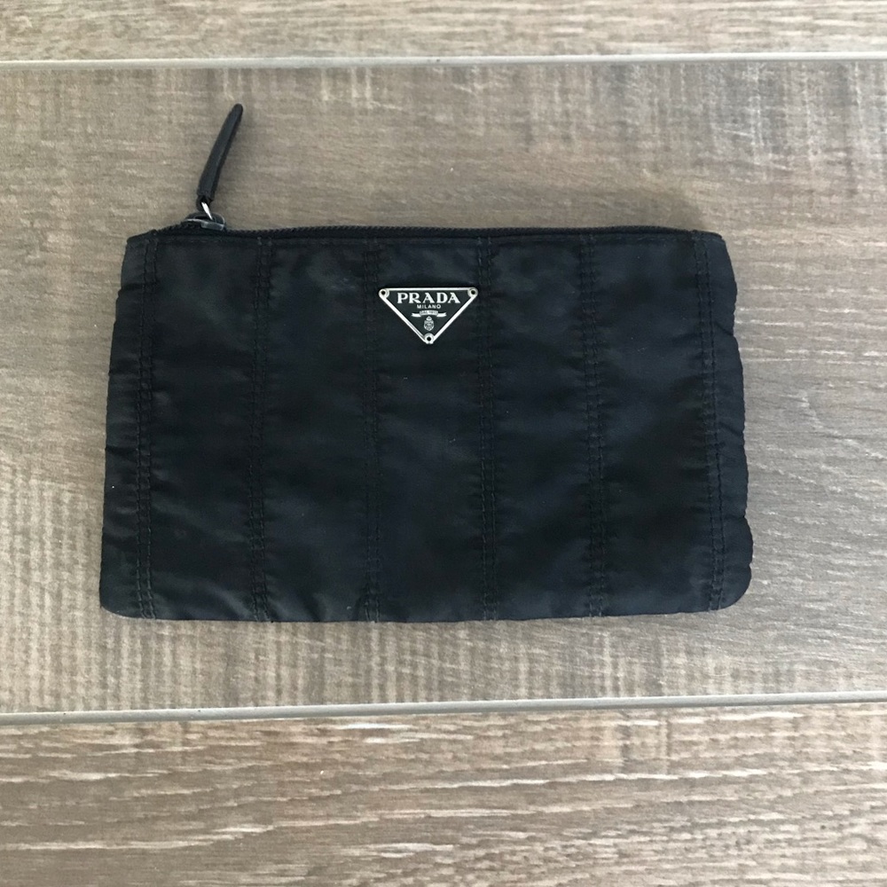 Prada pouch (authentic)🖤
